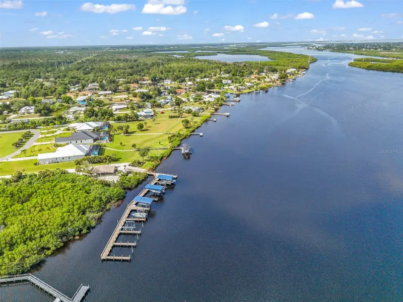 28975 Smugglers Ln, FL
