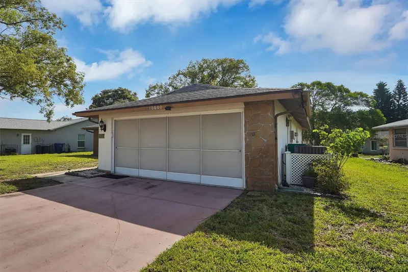 10800 Los Santos Dr, FL