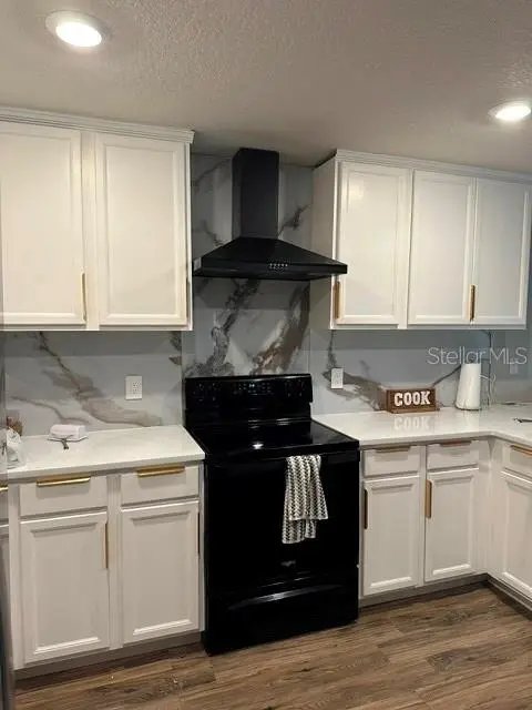 6900 Crested Orchid Dr, FL