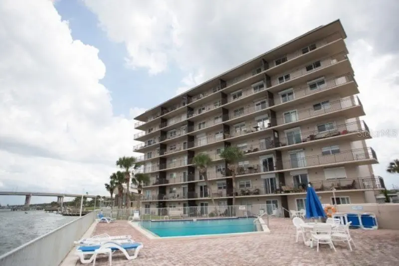101 N Riverside Dr #2020, FL