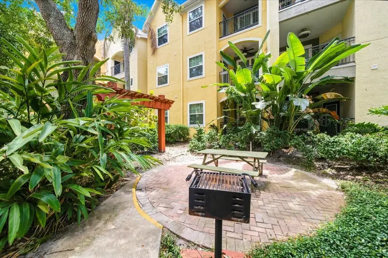 1910 E Palm Ave #10205, FL