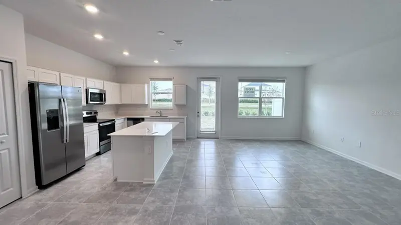 334 Bogey Dr, FL