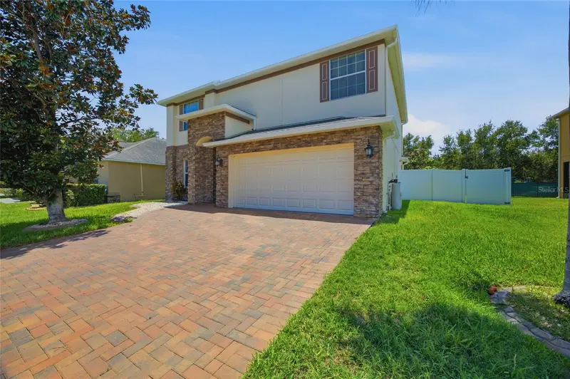 12407 Gilmerton Mist Ln, FL