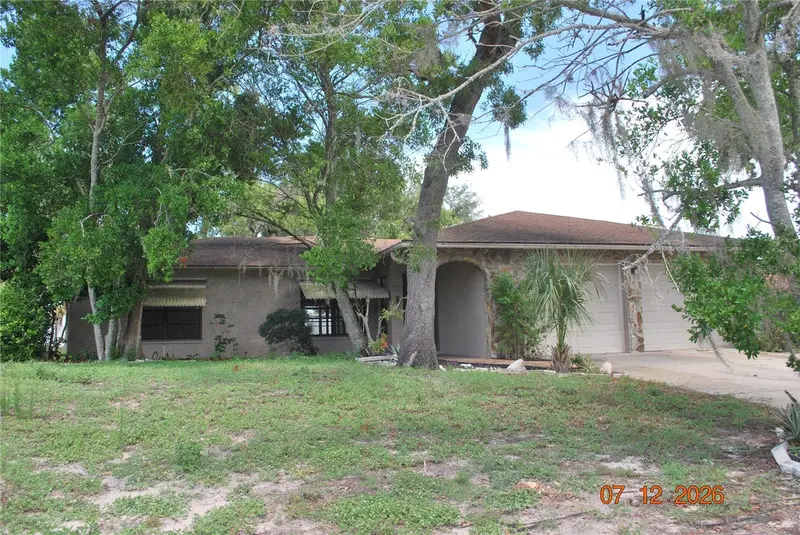 8941 Forest Lake Dr, FL