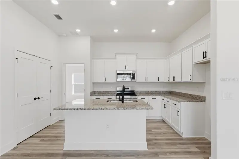 13658 Nw 150th Cir, FL