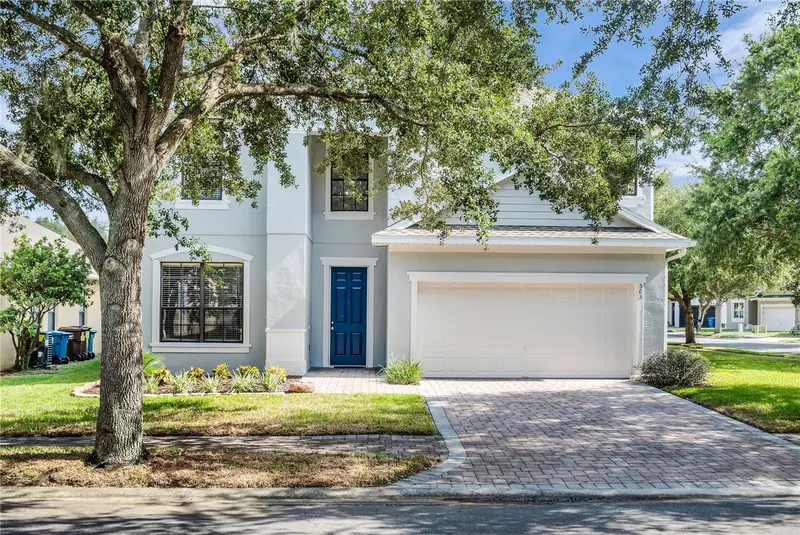 563 Lake Davenport Cir, FL