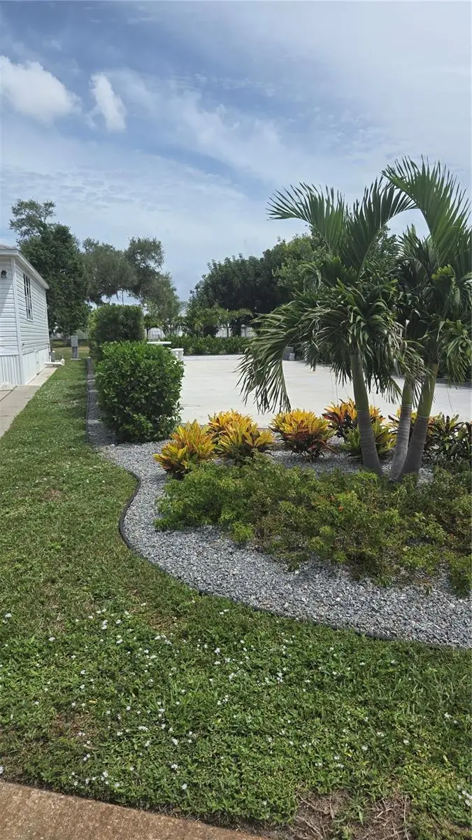 237 Bainbridge Dr, FL