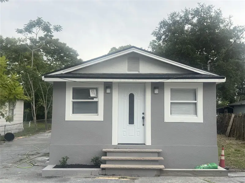 425 S Observatory Dr, FL
