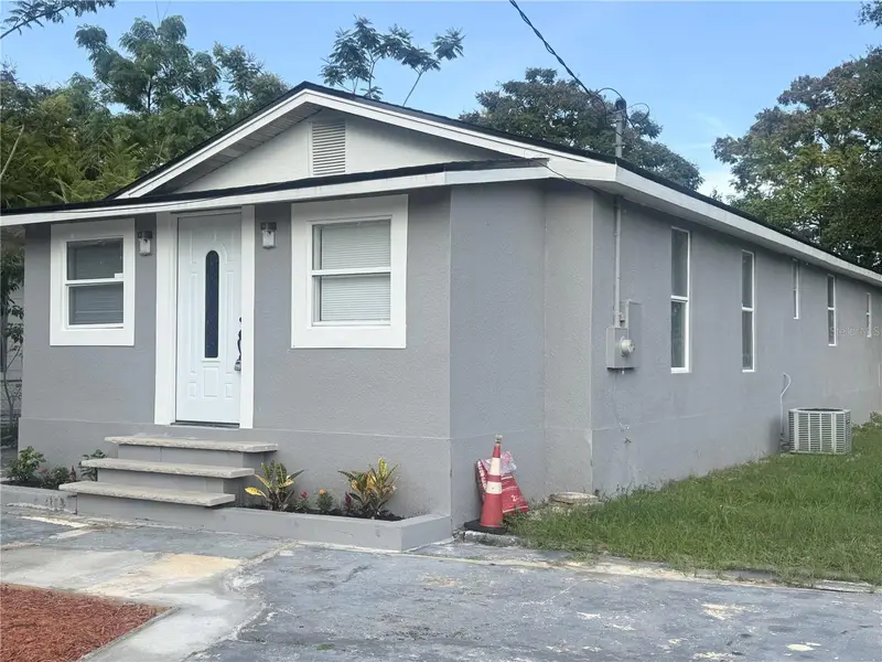 425 S Observatory Dr, FL