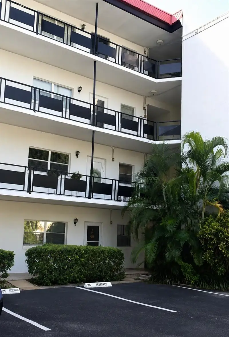 200 El Camino Dr #306, FL