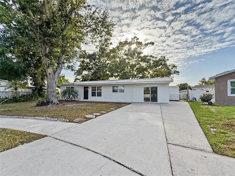 6404 Willow Bend Pl, FL