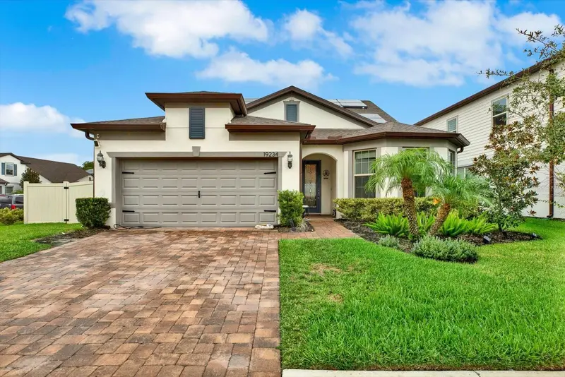19234 Mossy Pine Dr, FL