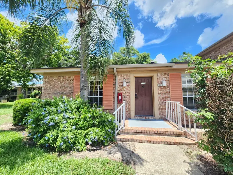 416 Banyon Tree Cir #108, FL