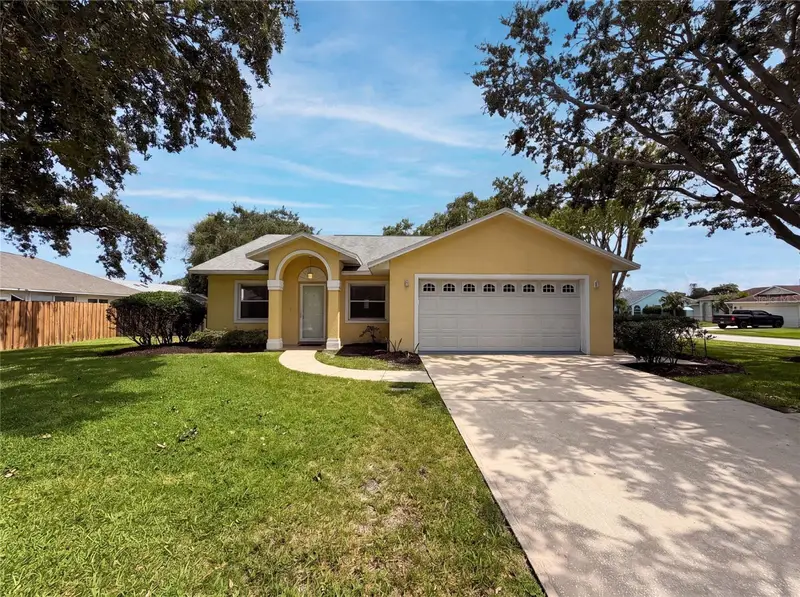 1015 Deer Run Dr, FL