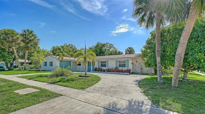 6515 Colonial Dr, FL