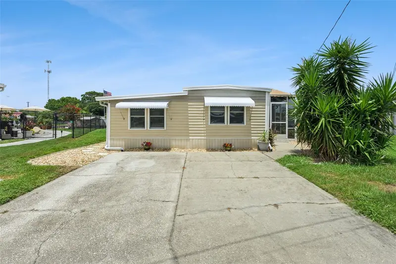 30127 Green Bay Dr, FL