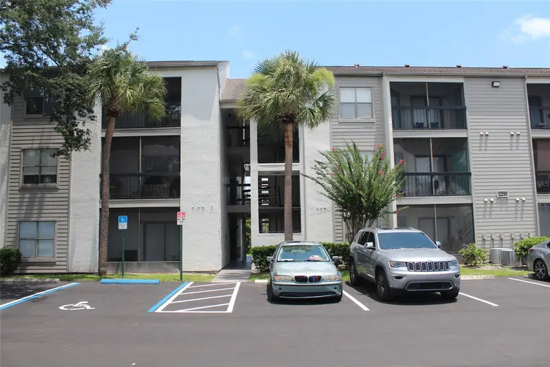 2231 Cascades Blvd #304, FL