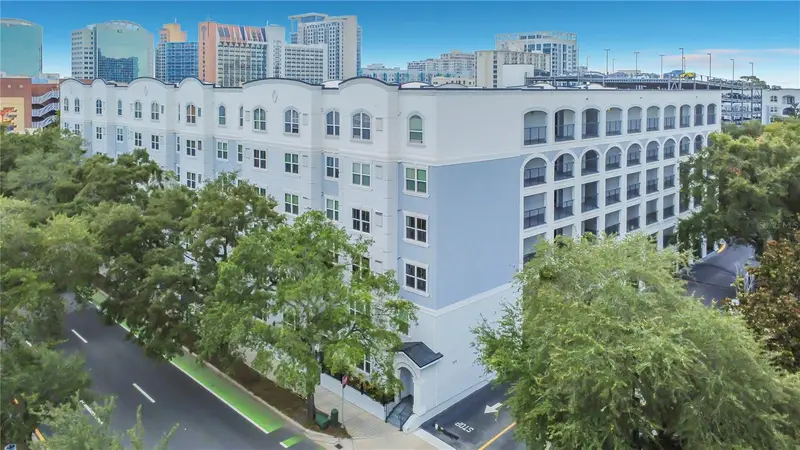 202 E South St #4040, FL