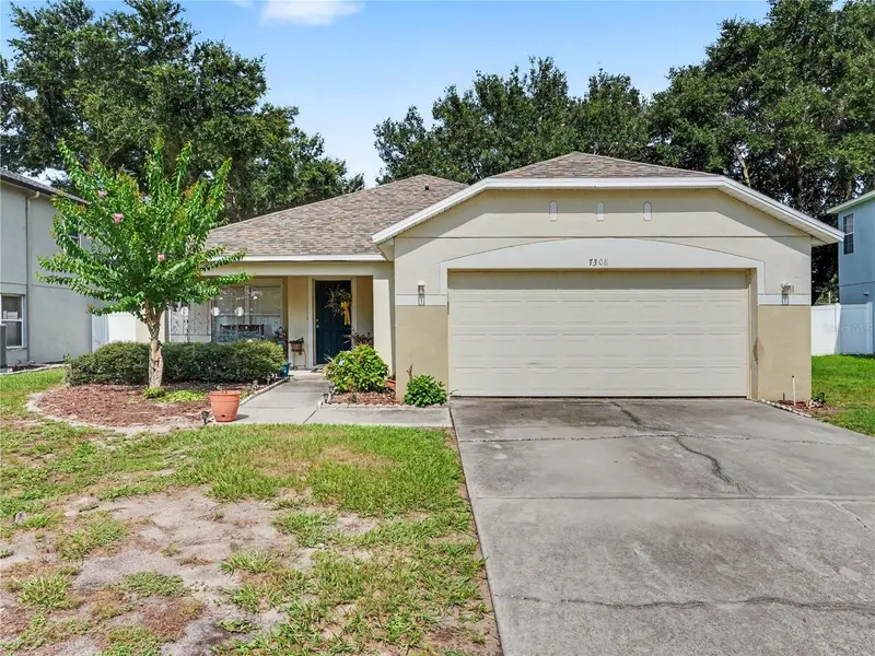 7308 Hunters Greene Cir, FL