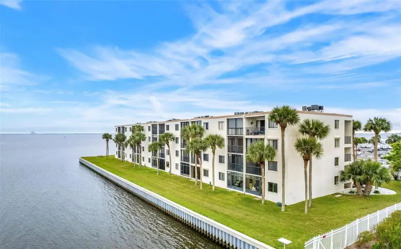 2465 S Washington Ave #A202, FL
