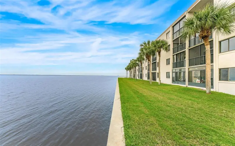 2465 S Washington Ave #A202, FL