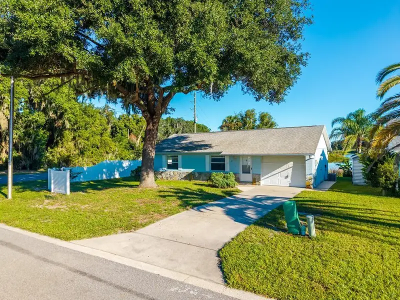 57 Cayman Cir, FL