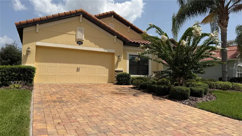 1947 Altavista Cir, FL