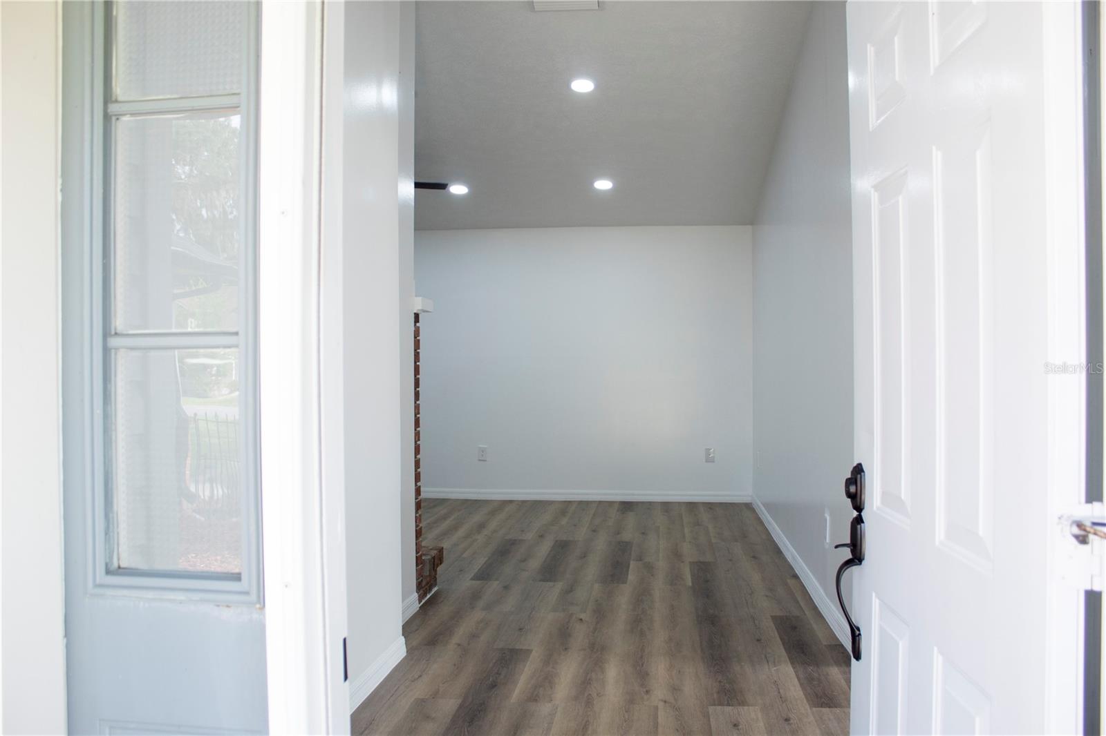 5245 E Fort King Street St, FL