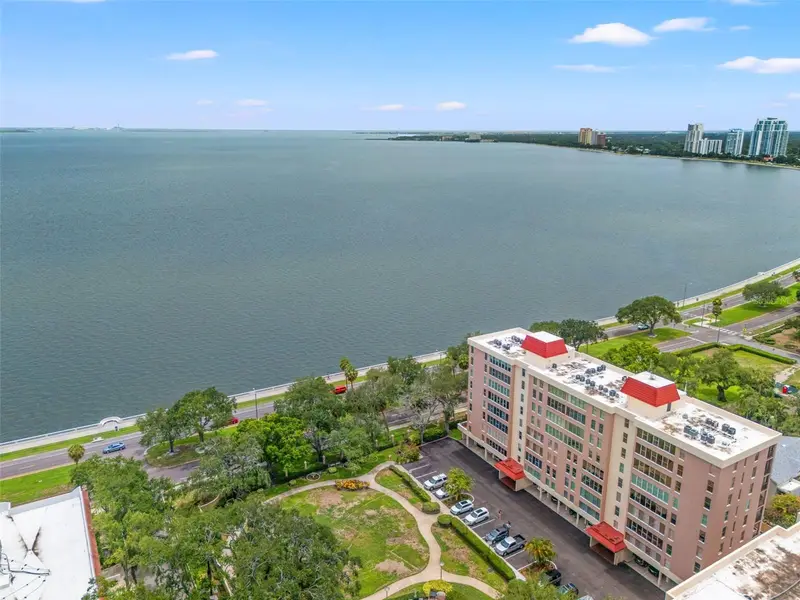 2407 S Ardson Pl #601, FL