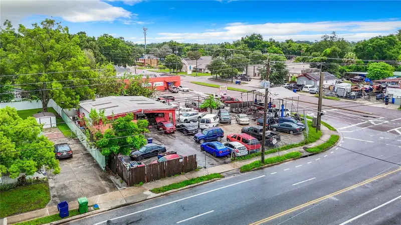 1412 E Lake Ave, FL