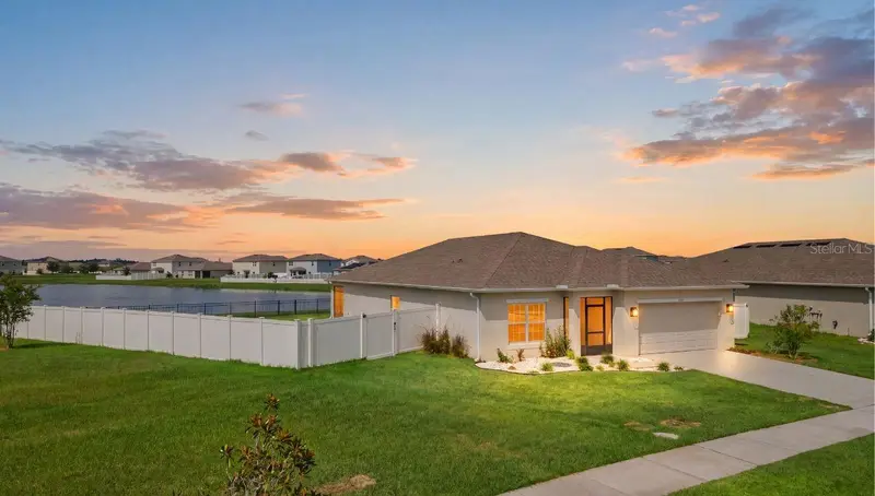 309 Citrine Loop, FL