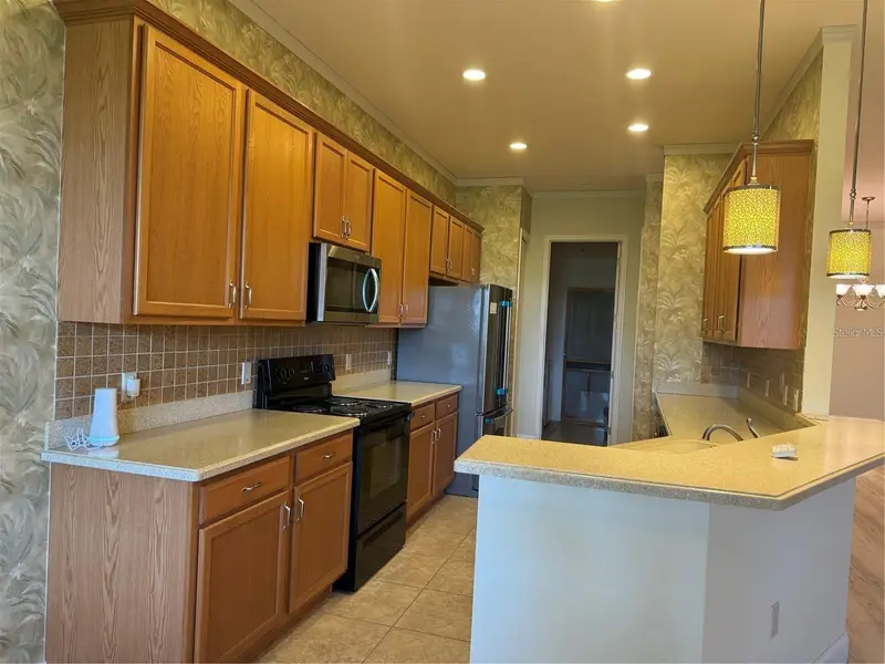 2470 Salzburg Loop, FL