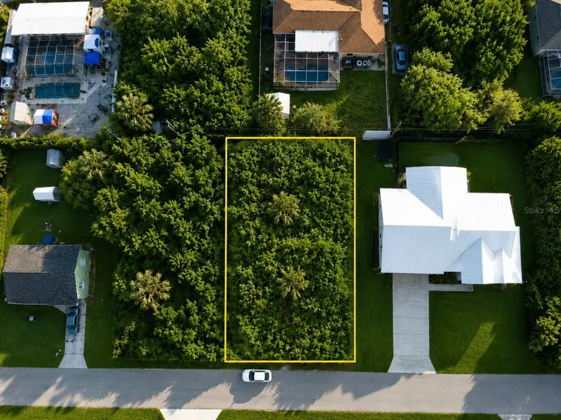 22254 Buffalo Ave, FL