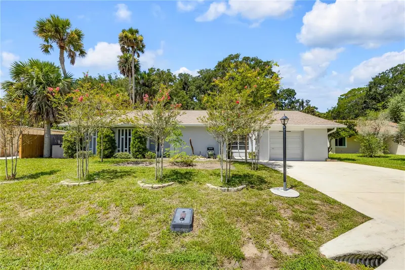 19 Crompton Pl, FL