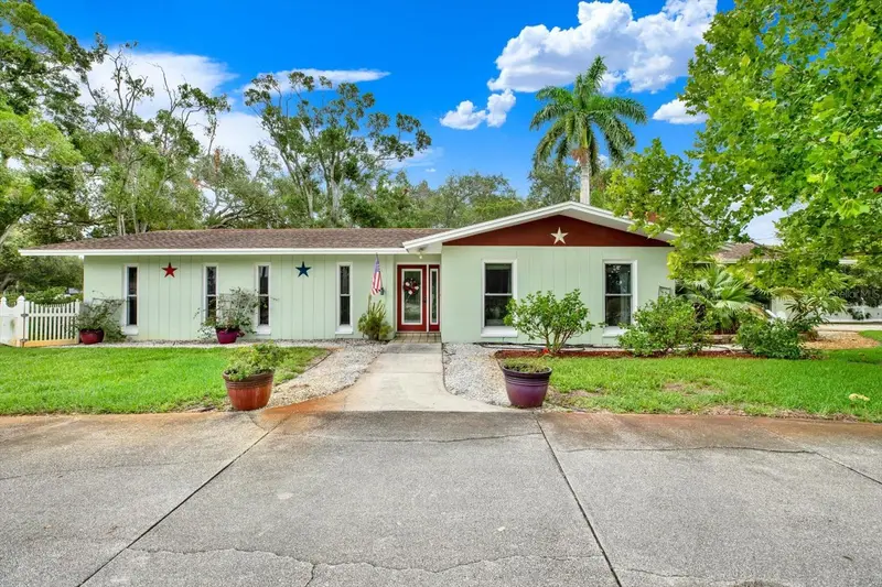 5790 150th Ave N, FL