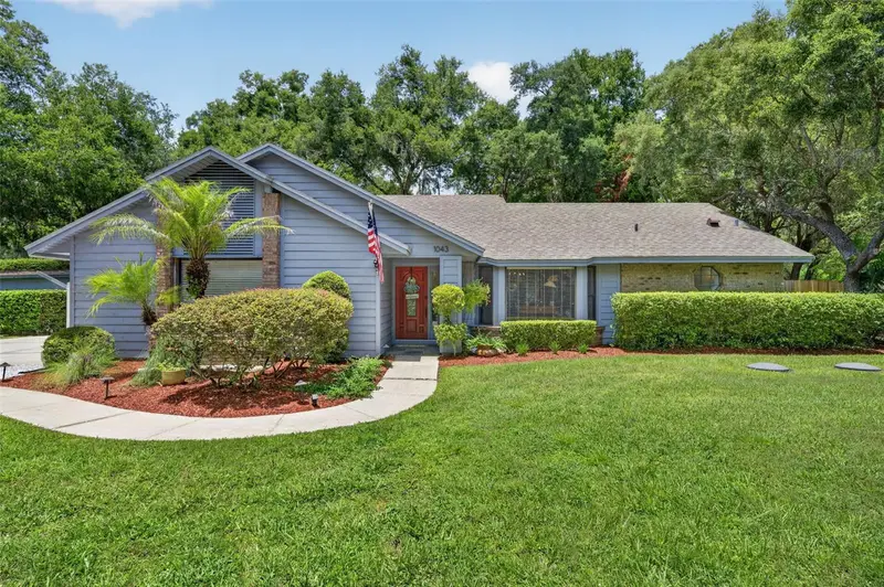1043 Lakeside Dr, FL