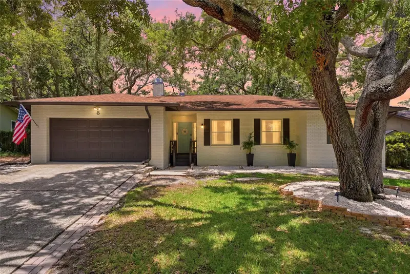 8 Clearview Dr, FL
