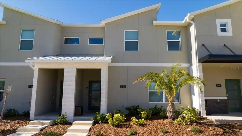 952 Leader St, FL