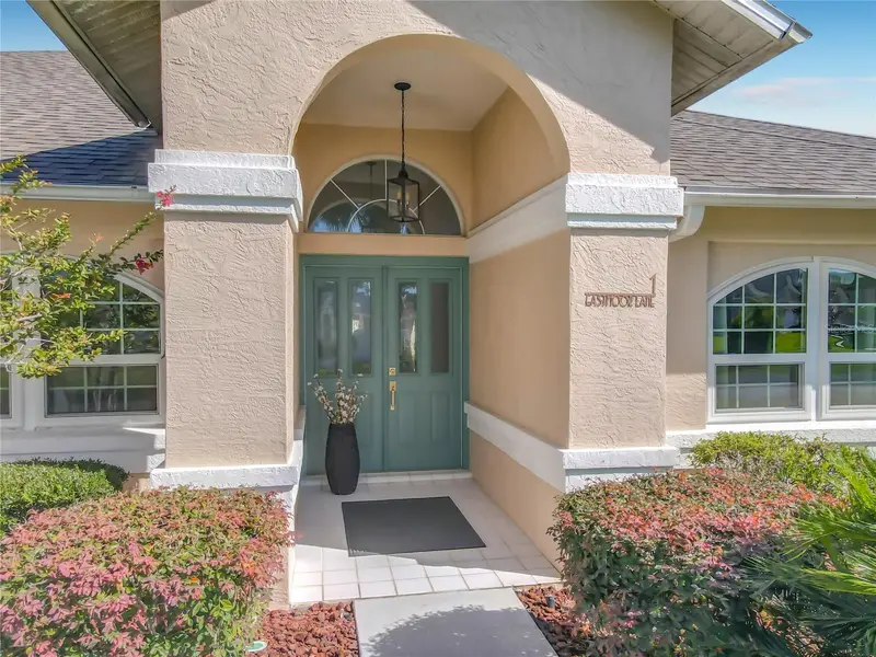 1 Eastmoor Ln, FL