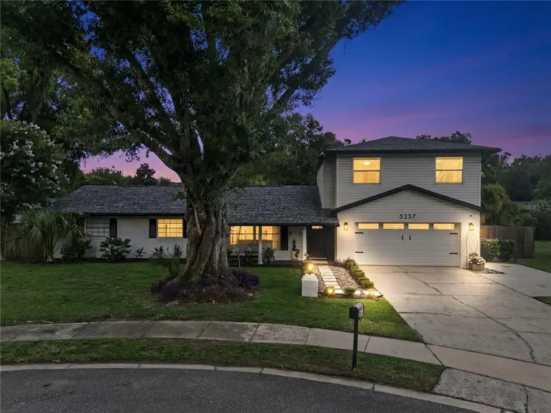 3237 Kew Gardens Ln, FL