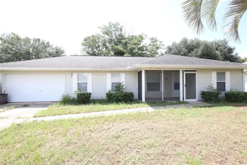 8 Hemlock Ter, FL