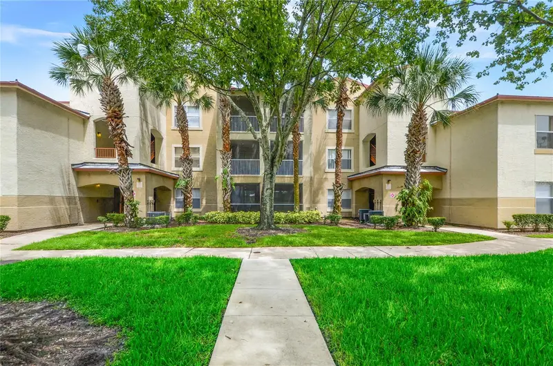 826 Camargo Way #302, FL