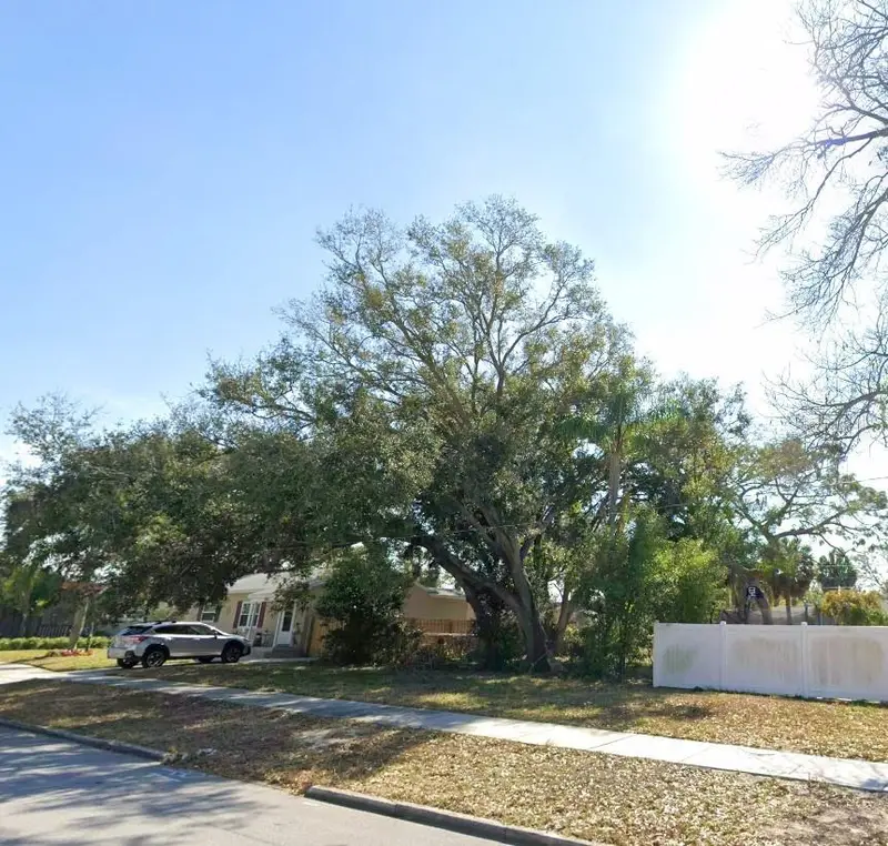 000 16th Ave N, FL