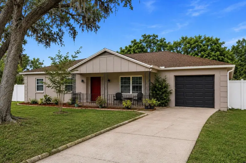 1901 E Diana St, FL