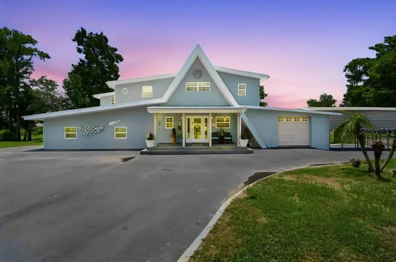 220 Brandy Ct, FL