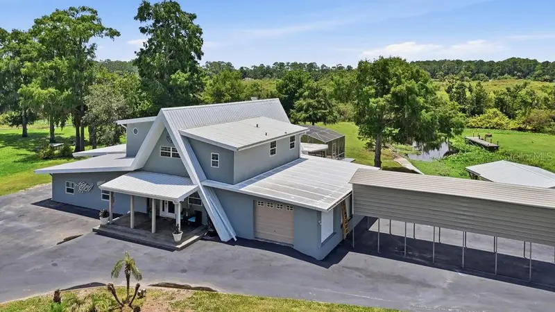 220 Brandy Ct, FL