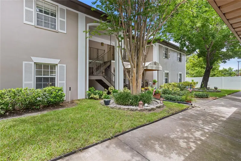 5265 E Bay Dr #612, FL