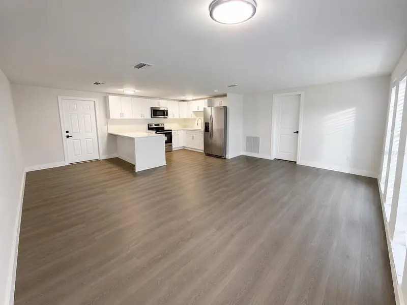 7035 Palisade Dr, FL