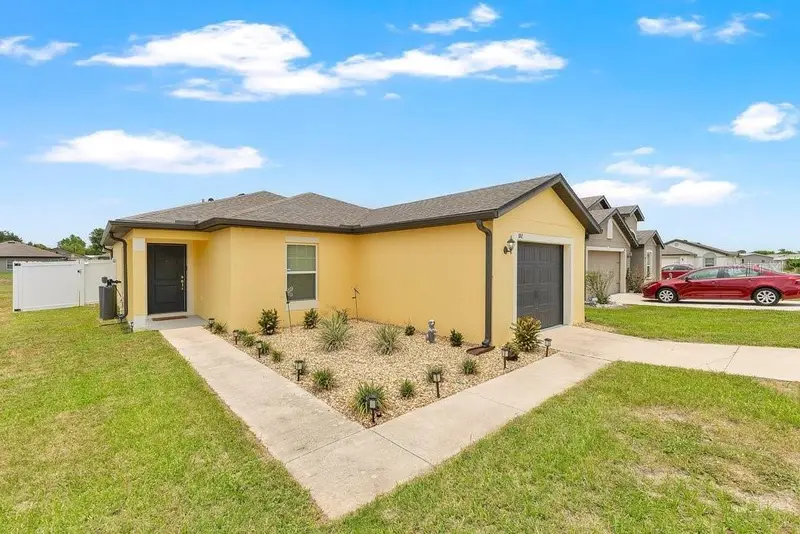 392 Kensington View Dr, FL