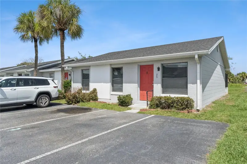 25 Lake Villa Way, FL